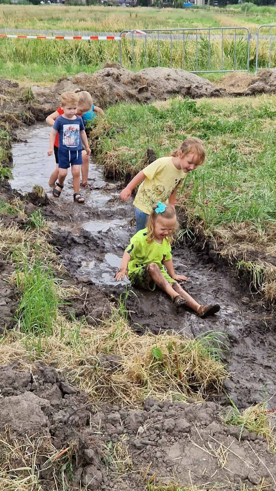 Modderspektakel Van PARTOU Kinderopvang - Waterland Spijkenisse