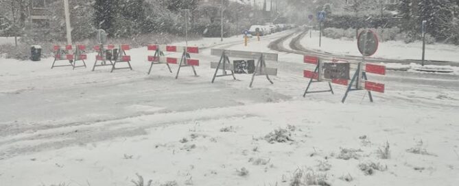 Vanaf a.s. maandag 9 februari wordt het kruispunt De Schouw tot aan de Hekelingseweg volledig afgesloten voor alle verkeer voor een periode van ca 4 weken.