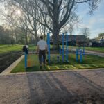 Er is een mooie plek in het park bijgekomen, waar je serieuze spierballen kan kweken